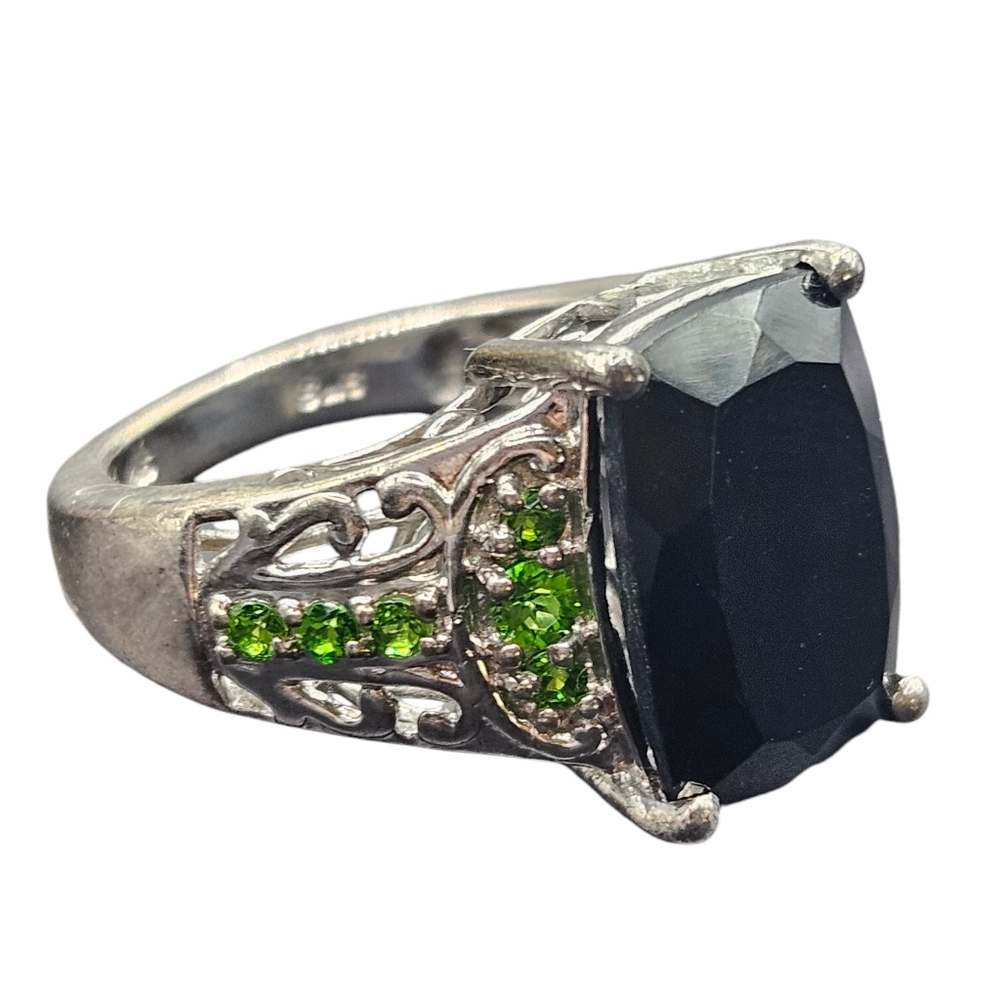Spinel and Diopside Ring